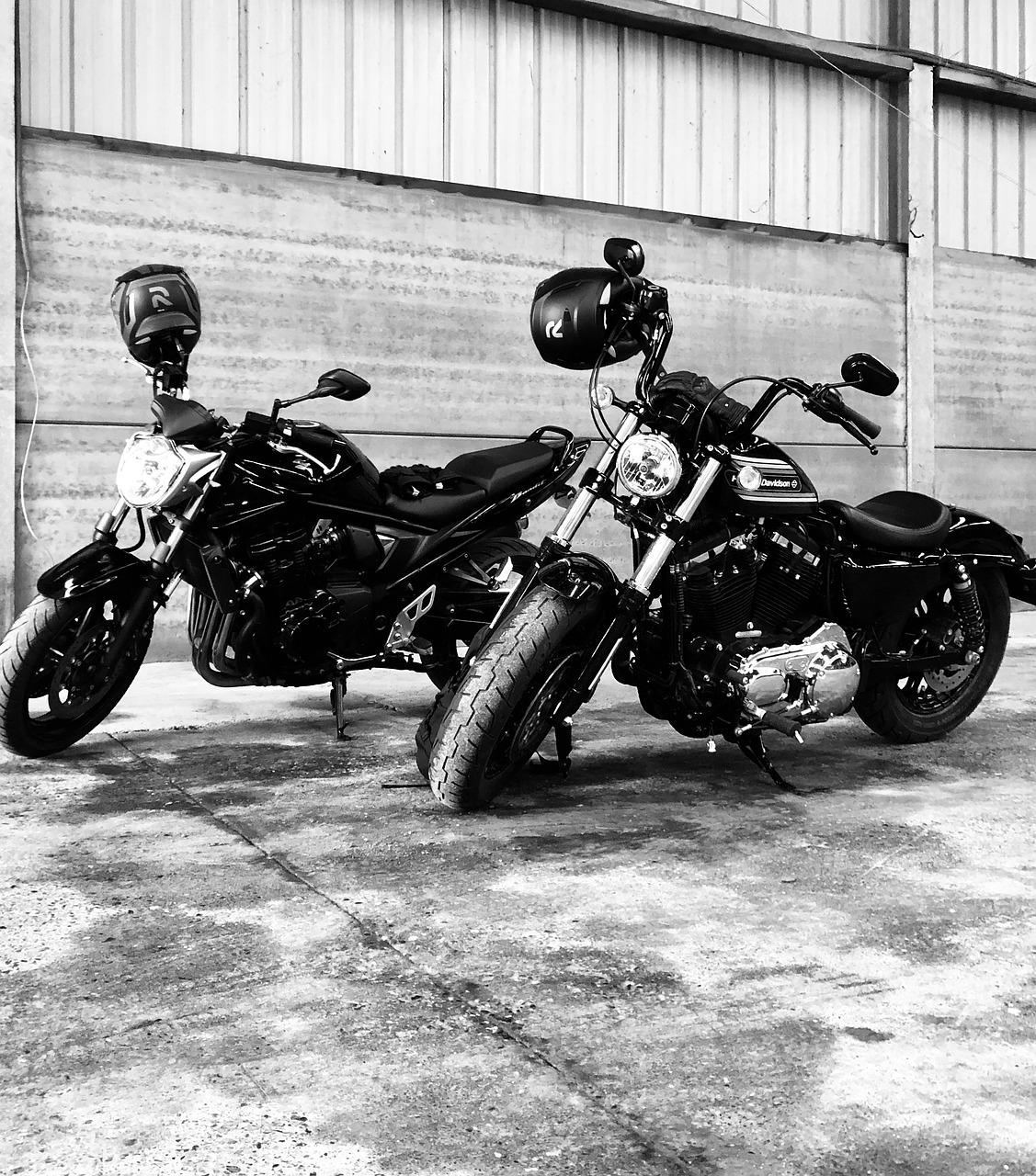 motorbike, motorcycles, motor, harley, vehicle, biker, machine, davidson, road, old, chromium, transport, brilliant, black, bikers, metal, helmet, america, chopper, custom, power, suzuki, roadster, before